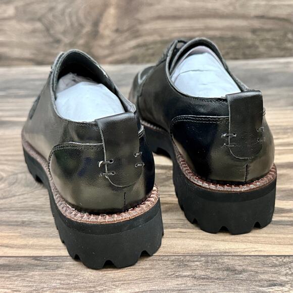 NIB Dolce Vita Morna 8.5 Chunky Lug Sole Lace Up Preppy Oxford Crinkle Patent - Picture 6 of 11